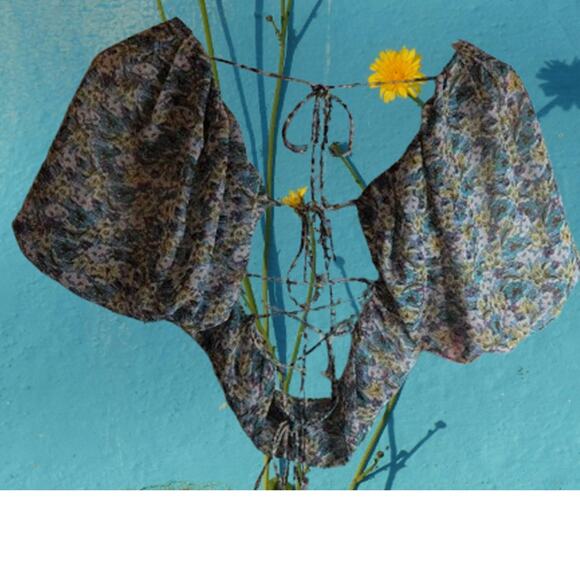 Skylar + Madison small short sleeve open tie back polyester lined crop top - Picture 2 of 2